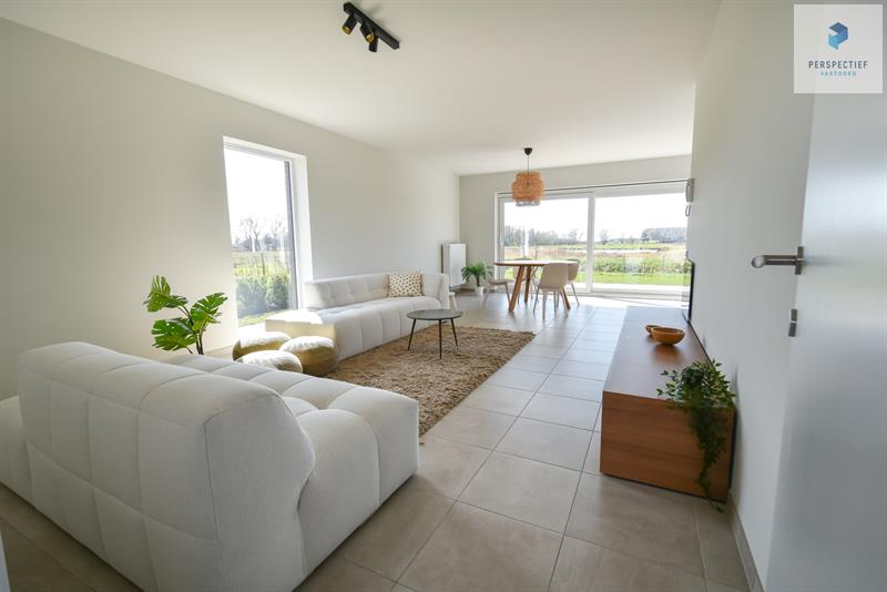 IN OPTIE | Landelijk gelegen NIEUWBOUW koppelwoning met 4 slpk langs het kanaal op 332m²