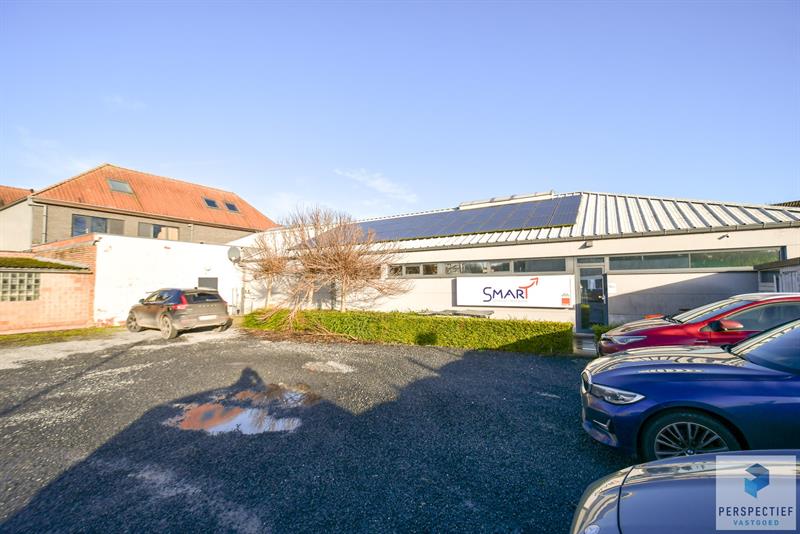 Uiterst goed gelegen polyvalente bedrijfsgebouw met 11 kantoorruimtes en een bruikbare vloeroppervlakte van 685m² - 26