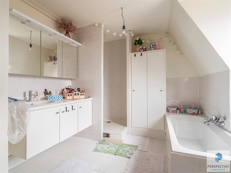 2 handelsruimtes + appartement met mogelijkheden op een strategische ligging te Roeselare - 46