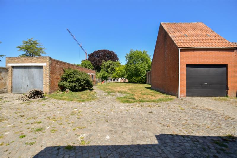 | BEZOEKMOMENT 14/06 van 12u - 14u | STATIGE en ruime woning in het centrum van Oedelem op 1076m² - 4