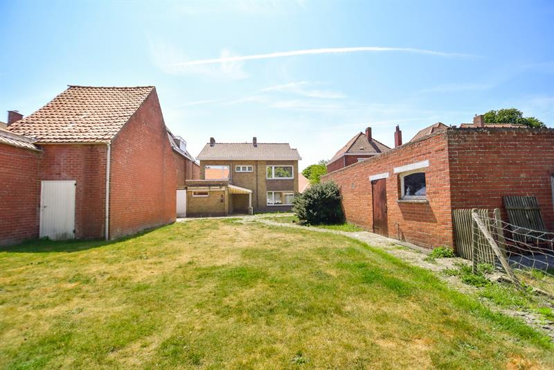 | BEZOEKMOMENT 14/06 van 12u - 14u | STATIGE en ruime woning in het centrum van Oedelem op 1076m² - 3