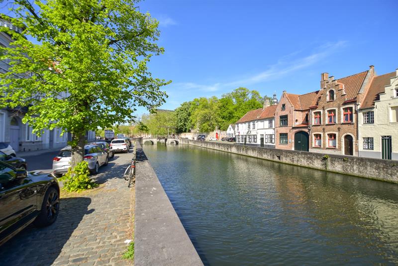 HANDELSWONING OP MOOIE LIGGING