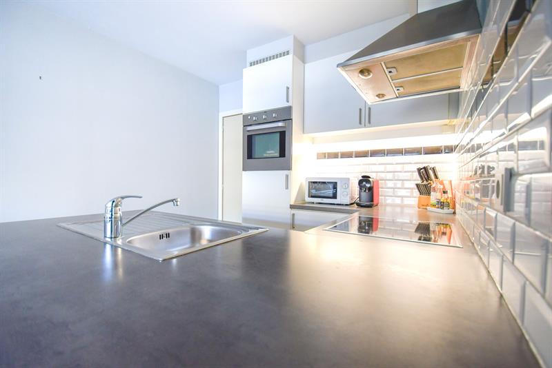 Instapklaar appartement met 2 SLPKS naast het station van Brugge - 5
