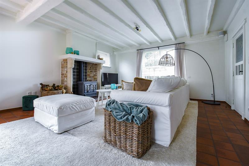 IN EEN GROENE OMGEVING GELEGEN CHARMANTE VILLA met GARAGE & TUIN - 6