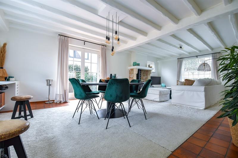 IN EEN GROENE OMGEVING GELEGEN CHARMANTE VILLA met GARAGE & TUIN - 7