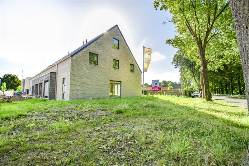 UITERST MOOI GELEGEN NIEUWBOUW - 5 SLPK mogelijk - LOT 1 - 1