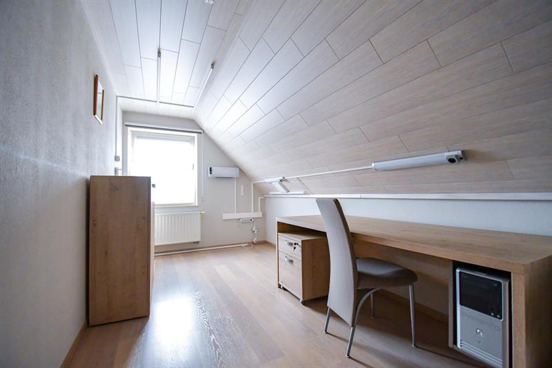 Centraal gelegen ruime energiezuinige woning (ENERGIELABEL A) - 13