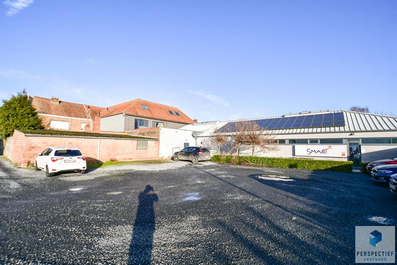 Uiterst goed gelegen polyvalente bedrijfsgebouw met 11 kantoorruimtes en een bruikbare vloeroppervlakte van 685m² - 27