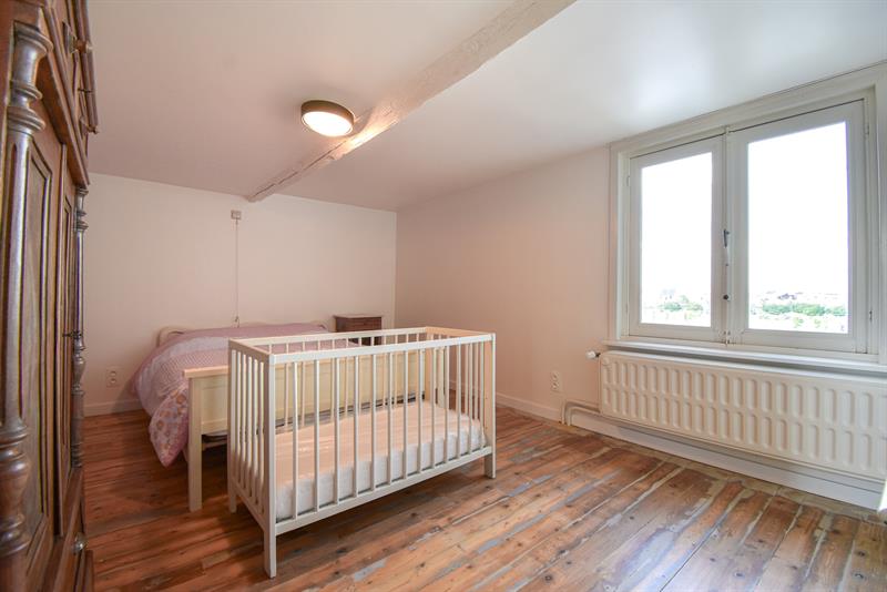 GERENOVEERDE WONING MET 4 SLAAPKAMERS OP EEN BOOGSCHEUT VAN DE ZEEDIJK! - 16