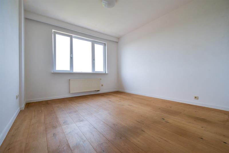 RUIM WOONAPPARTEMENT met PANORAMISCH ZICHT, 2 SLPKS en 2 TERRASSEN - 15