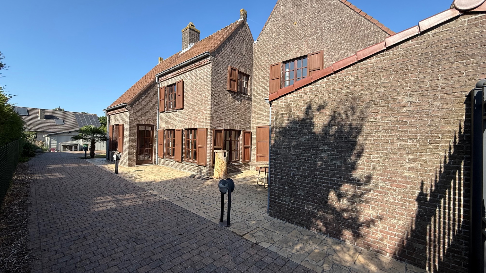 RUIME woning met grote tuin & tal van mogelijkheden op gunstige ligging