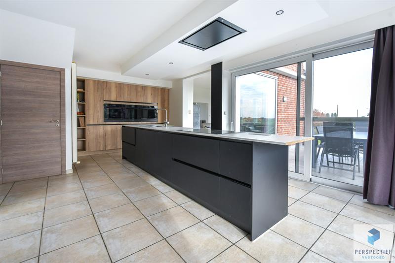Karaktervolle villa met 5 slpk en atelier op 2291m² te Rollegem - 11
