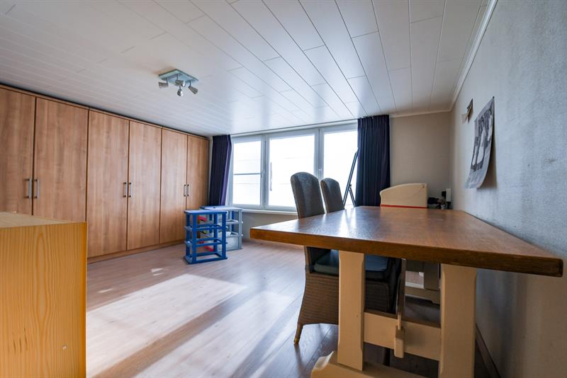 Ruim polyvalent handelspand met 4 slpk,  WINKELRUIMTE,  WONING en PARKING vooraan. - 15