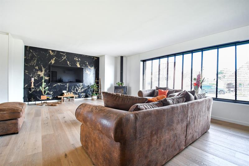RUIME VERNIEUWDE WONING met GROTE PRAKTIJKRUIMTE - 13