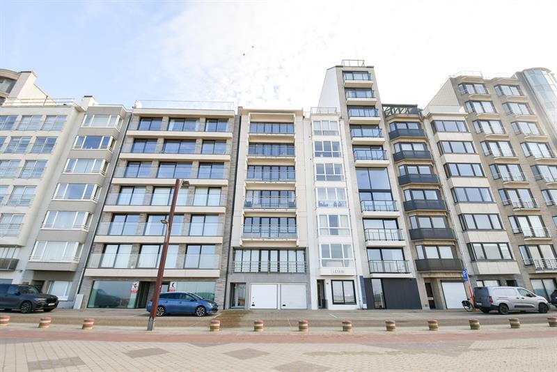 GERENOVEERD LICHTRIJK APPARTEMENT met ZEE - ZICHT - 12