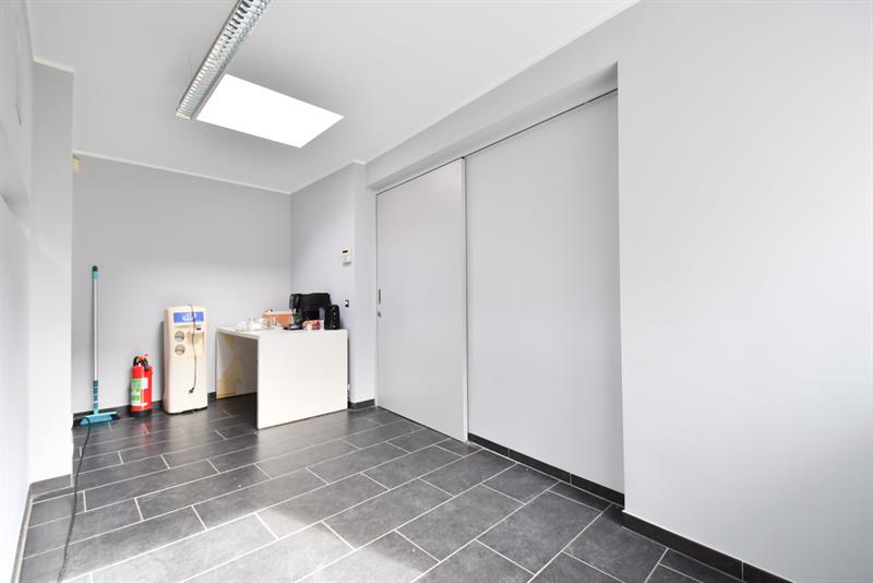 RUIME woning met handelsruimte in het centrum van Bellem - 6