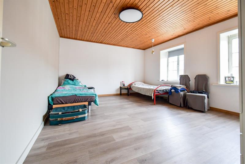 RUIME woning met handelsruimte in het centrum van Bellem - 15