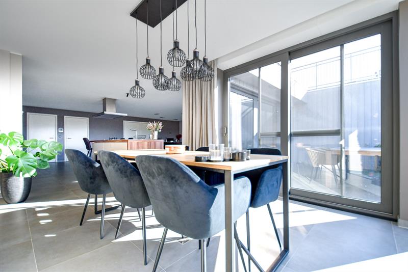 Ruime (WOONOPP: 282m²) energiezuinige ( A LABEL) woning met 4 SLPKS, tuin en garage - 1