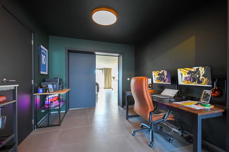 Ruime (WOONOPP: 282m²) energiezuinige ( A LABEL) woning met 4 SLPKS, tuin en garage - 7