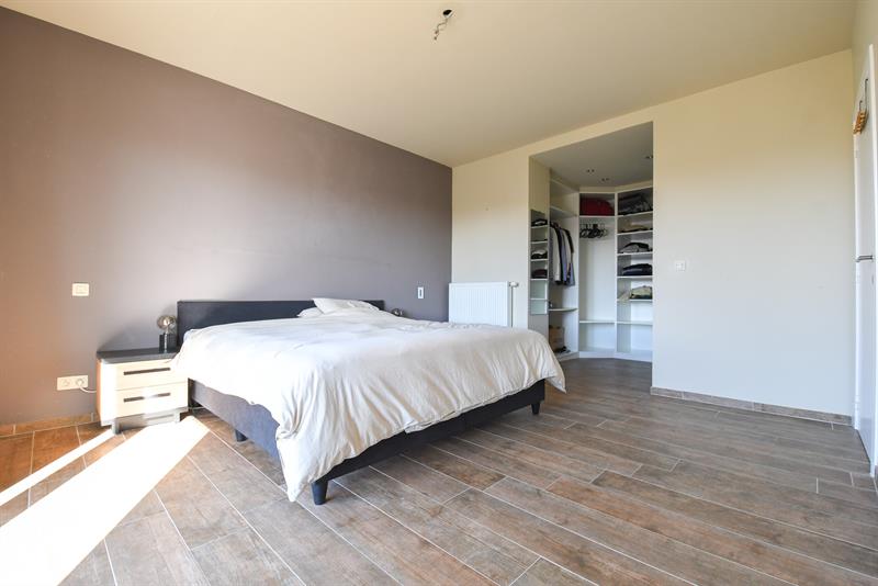 Ruime (WOONOPP: 282m²) energiezuinige ( A LABEL) woning met 4 SLPKS, tuin en garage - 12
