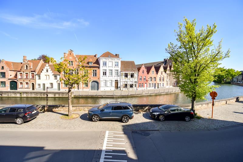 HANDELSWONING OP MOOIE LIGGING - 21