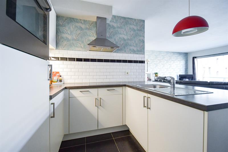 Instapklaar appartement met 2 SLPKS naast het station van Brugge - 4