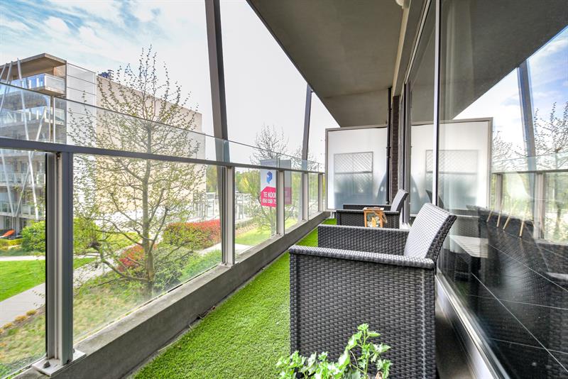 Instapklaar appartement met 2 SLPKS naast het station van Brugge - 13