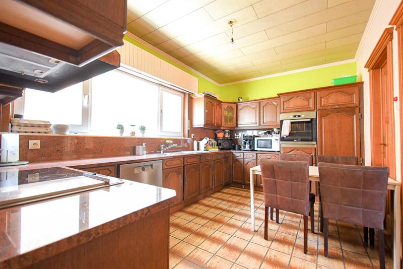 IN OPTIE - COMPROMIS IN OPMAAK  - STATIGE en ruime woning in het centrum van Oedelem op 1076m² - 8