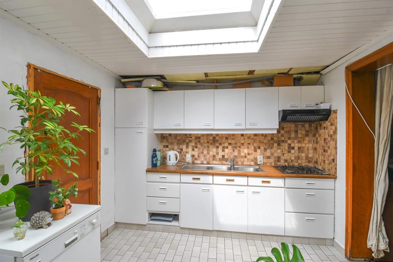 BEZOEKMOMENT ZATERDAG 13/09 VAN 9U TOT 10U30 | Gezinswoning met 3 slaapkamers, diepe tuin en enorm veel potentieel. - 4