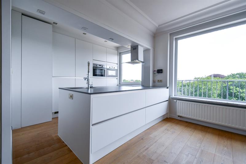 RUIM WOONAPPARTEMENT met PANORAMISCH ZICHT, 2 SLPKS en 2 TERRASSEN - 5
