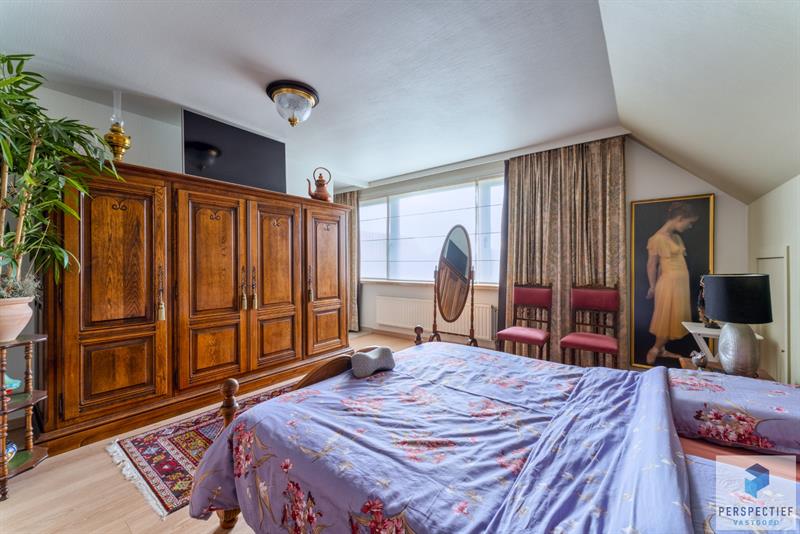 BEZOEKMOMENT 12/11 VAN 15U TOT 18U | TIJDLOZE VILLA met GROTE TUIN op 895m² en woonopp. van 257 m² - 15