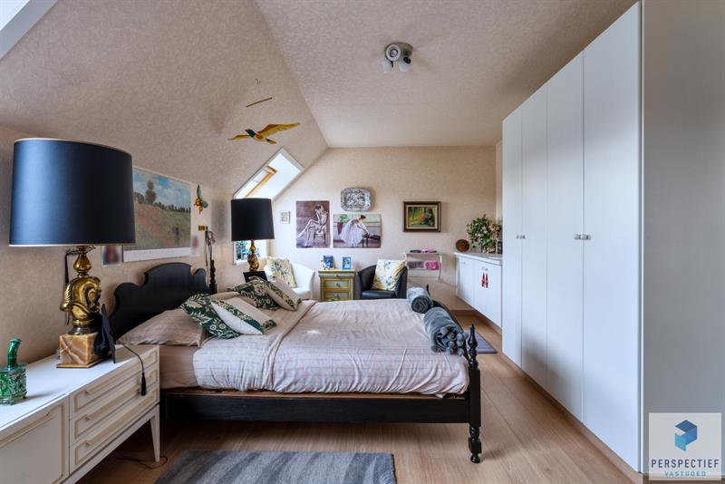 BEZOEKMOMENT 12/11 VAN 15U TOT 18U | TIJDLOZE VILLA met GROTE TUIN op 895m² en woonopp. van 257 m² - 16