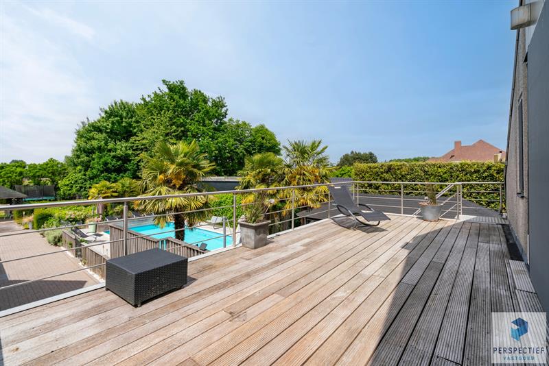 VERKOCHT DOOR PERSPECTIEF VASTGOED | Handelspand met Winkelruimte, Magazijn en Woonst op 1.682 m² - 8