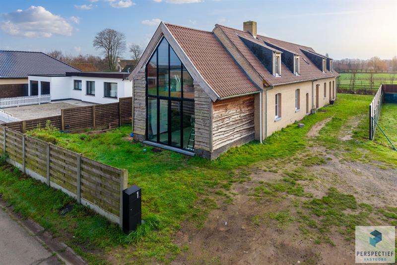 IN OPTIE NA 1 WEEK - COMPROMIS IN OPMAAK | VERDER AF TE WERKEN WONING met PRAKTIJKRUIMTE,  4 SLPKS en TUIN