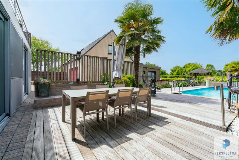 Handelspand met Winkelruimte, Magazijn  (± 250 m²) en Woonst op 1.682 m² - 8