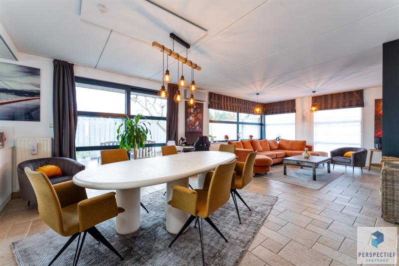 Centraal gelegen instapklare woning op 734 m² met mooie tuin - 7