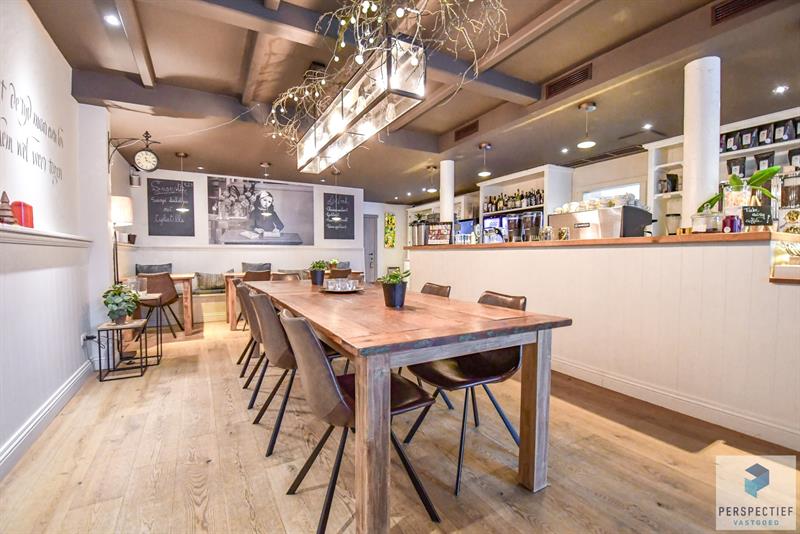 Recente handelsruimte ingericht als koffie/ontbijtzaak in het centrum van Oedelem - 6