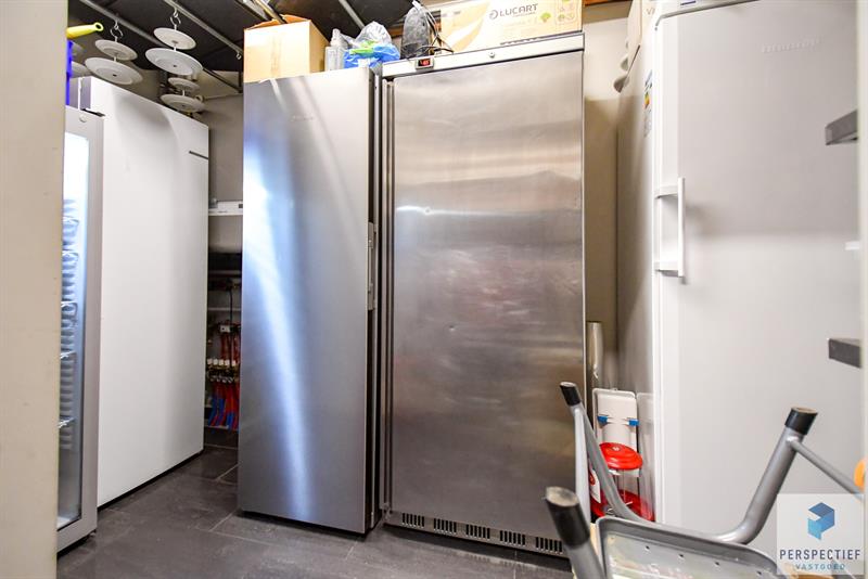 Recente handelsruimte ingericht als koffie/ontbijtzaak in het centrum van Oedelem - 15