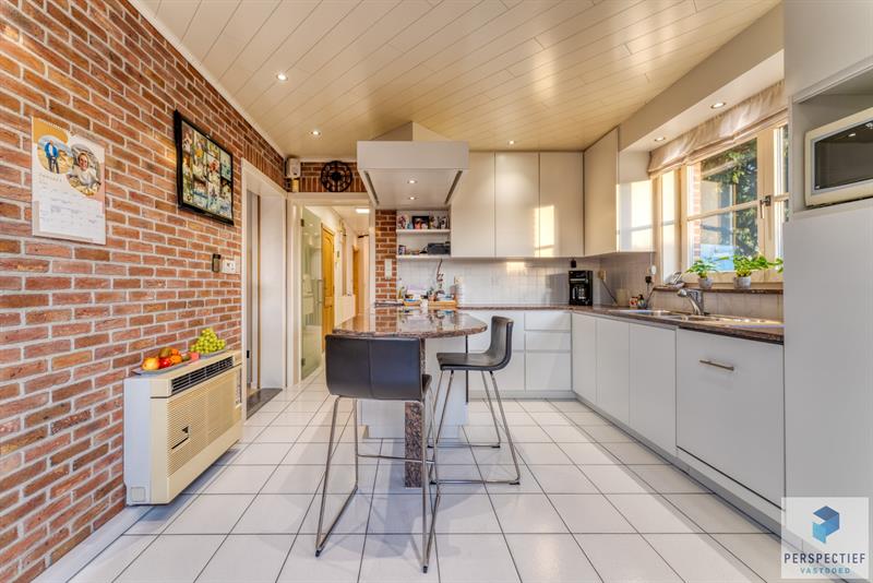 Landelijk gelegen villa met handelsruimte en buitenzwembad op 1370 m² - 13
