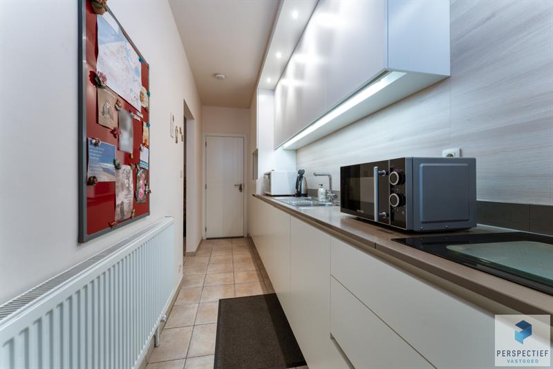 IN OPTIE NA 2 WEKEN - COMPROMIS IN OPMAAK! | Goed gelegen ruim vernieuwd 2 slaapkamer appartement met grote berging en autostaanplaats - 9