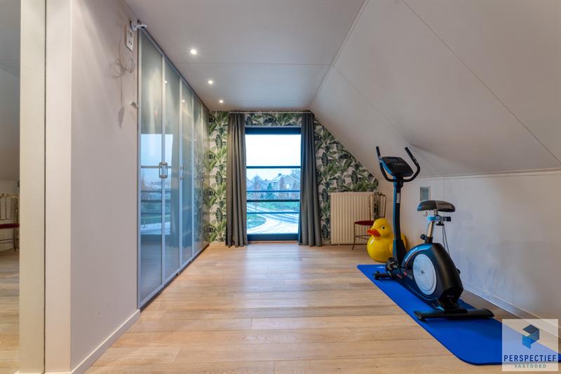 Centraal gelegen villa  met mooie tuin op 734 m² - 15