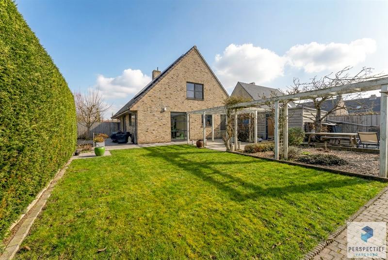 Centraal gelegen villa  met mooie tuin op 734 m² - 17