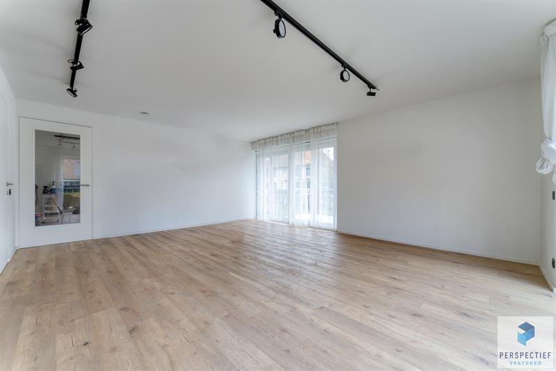 Centraal gelegen handelsgelijkvloers/ appartement - 6