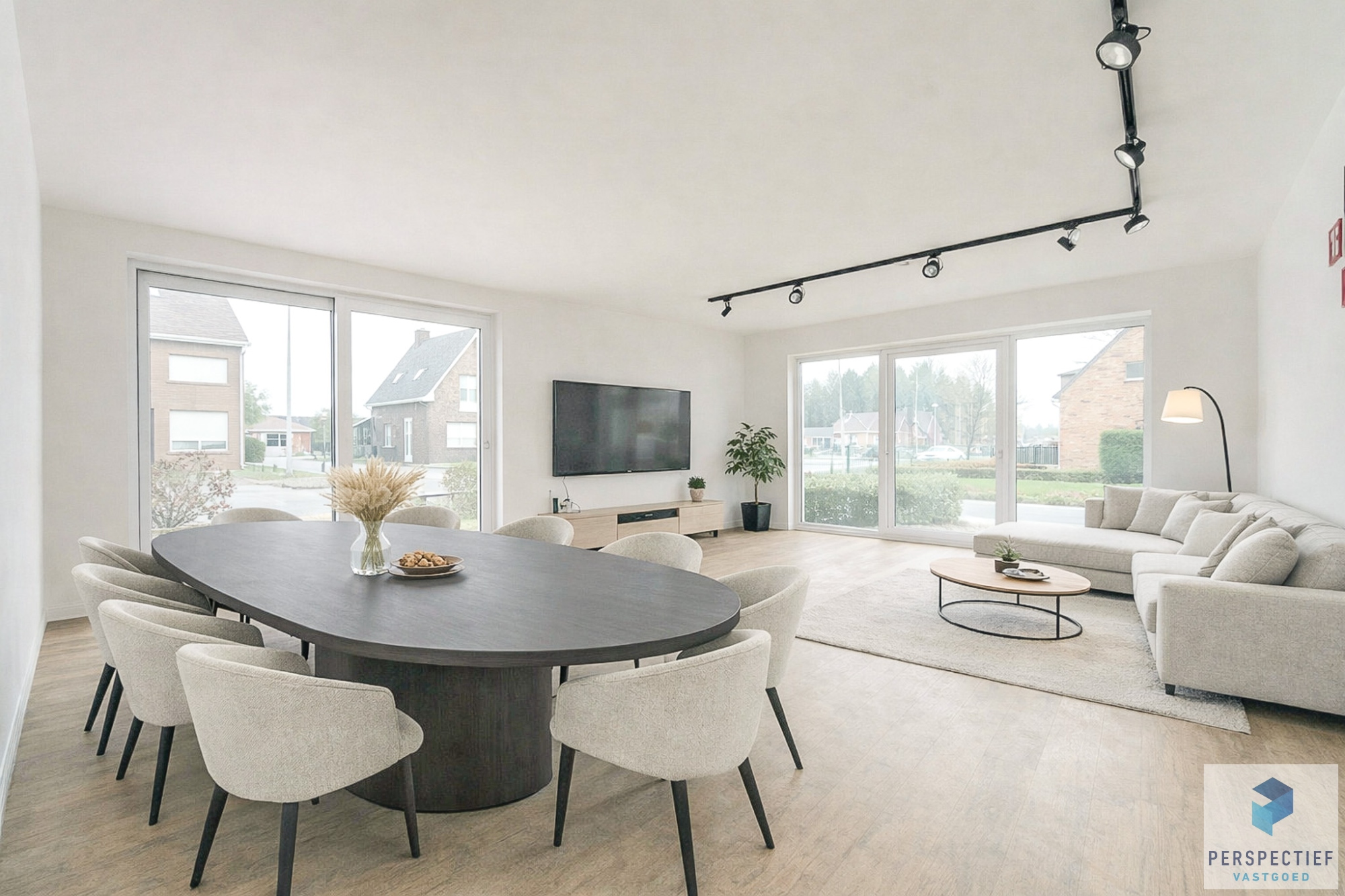 Centraal gelegen handelsgelijkvloers/ appartement