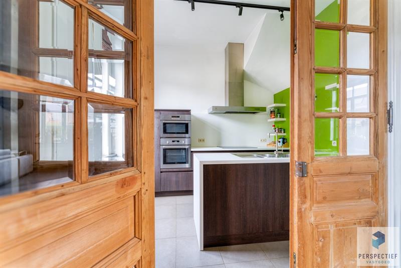 BEZOEKMOMENT ZATERDAG 07/03 VAN 13U TOT 14U30 | Ruime gerenoveerde woning met tuin & 2 privatieve autostaanplaatsen