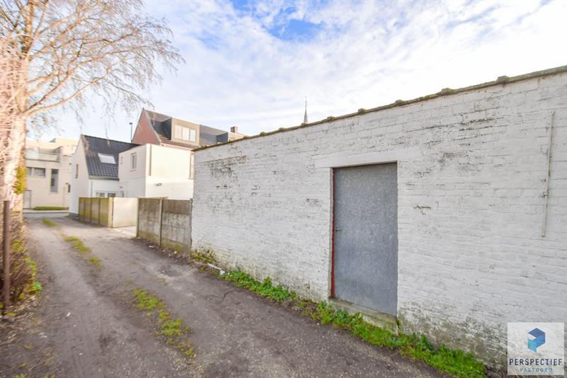 Vernieuwde woning met 3 slaapkamers en ZONGERICHTE tuin met uitweg en GROTE GARAGE - 17