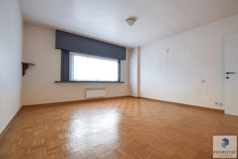 Centraal gelegen ruime woning met 3 slaapkamers - garage en grote tuin - 10