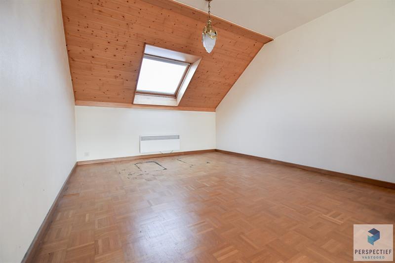 Centraal gelegen ruime woning met 3 slaapkamers - garage en grote tuin - 11