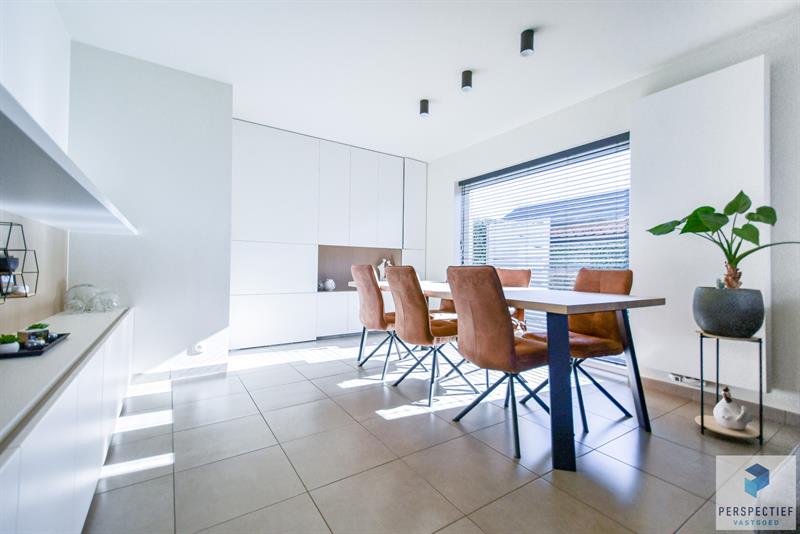 Recente mooie gezinswoning met 3 slpk en aangename z-w tuin te Vichte - 6