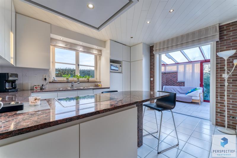 Landelijk gelegen villa met handelsruimte en buitenzwembad op 1370 m² - 9